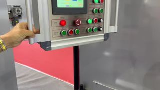 TDPB 1900 CNC フォームスカイビングマシン高精度剥離
