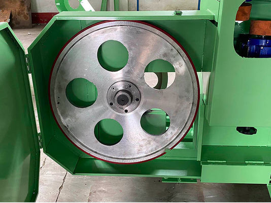 500-3000mm CNC 泡切断機 シリンダーリボンデッド泡ブロック切断機