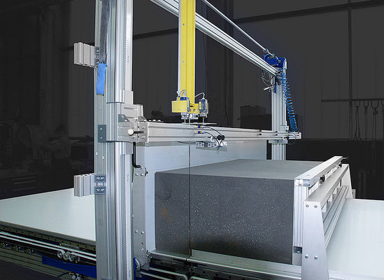 スポンジ 垂直 ストレート 大きい Cnc 泡切断機 シエメンズ 制御 回転作業台
